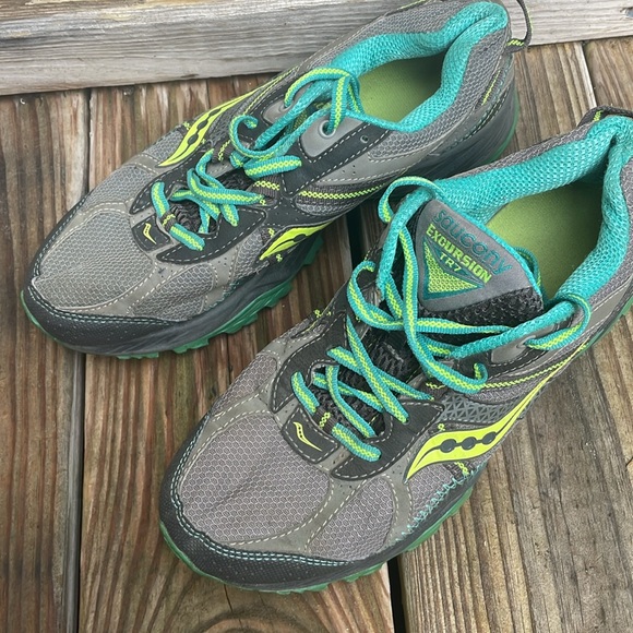 Saucony Women's Excursion TR7 Gray and Green Running Sneakers Size 8 - Picture 6 of 9